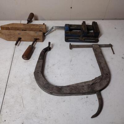 3 Clamps 