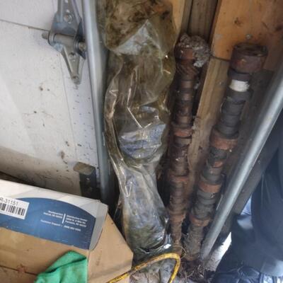 2 Cam Shafts & 1 Crank Shaft