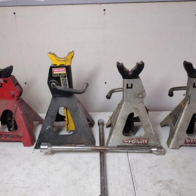 4 Jack Stands