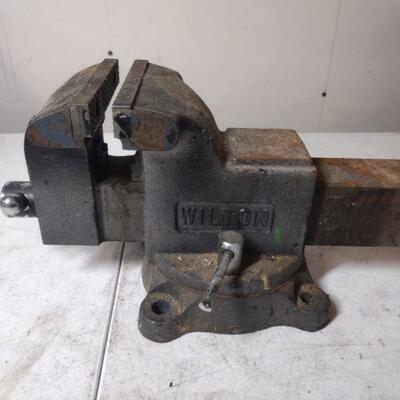 Bench Vise