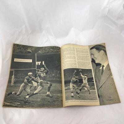 118) FOOTBALL | Sports Reviews Illustrated 1952 Issue