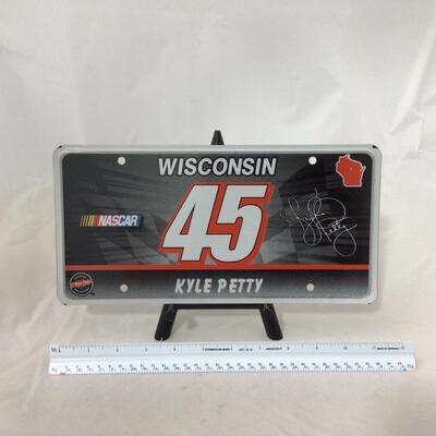 120) NASCAR | Richard Petty and Kyle Petty Vanity Plates