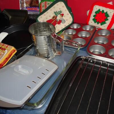 LOT 94. BAKING RELATED ITEMS