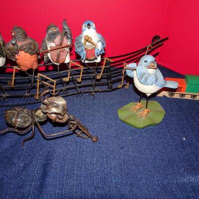 LOT 97. MUSIC RELATED HOME DECOR