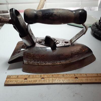 Vintage Coleman clothes Iron