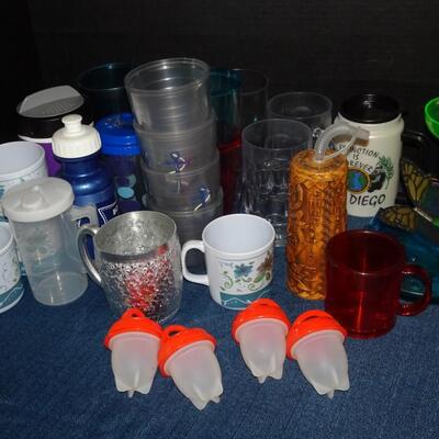 LOT 106. PLASTIC CUPS AND KITCHEN ITEMS