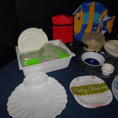 LOT 109. KITCHEN ITEMS