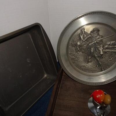 LOT 112. VARIETY OF HOME DECOR