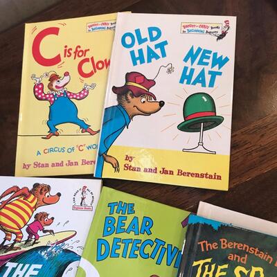 Berenstain Bears & other Early Reader Books lot of 6
