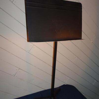 LOT 122. MUSIC STAND