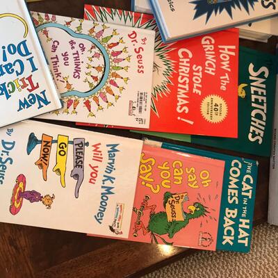Lot of 8 Dr. Seuss Books