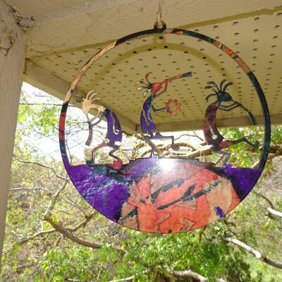 LOT 123. WIND CHIMES AND DECOR