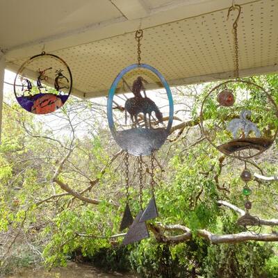 LOT 123. WIND CHIMES AND DECOR