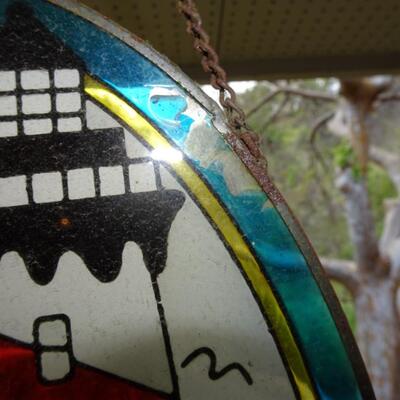 LOT 124. WIND CHIMES AND DECOR