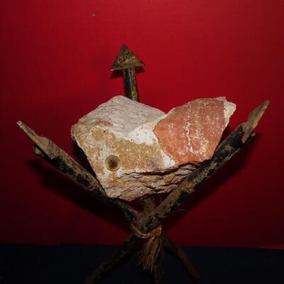 LOT 131. NATIVE AMERICAN INSPIRED HOME DECOR