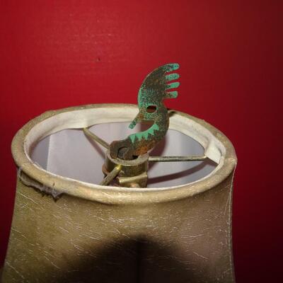 LOT 138. NATIVE AMERICAN  HOME DECOR LAMP