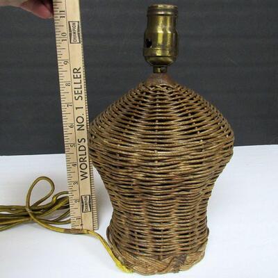 Old Wicker Table Lamp, Needs Re-Wiring