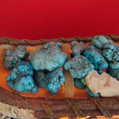 LOT 150.  NATIVE AMERICAN INSPIRED DECOR LIGHT
