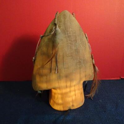 LOT 151.  NATIVE AMERICAN INSPIRED DECOR LIGHT