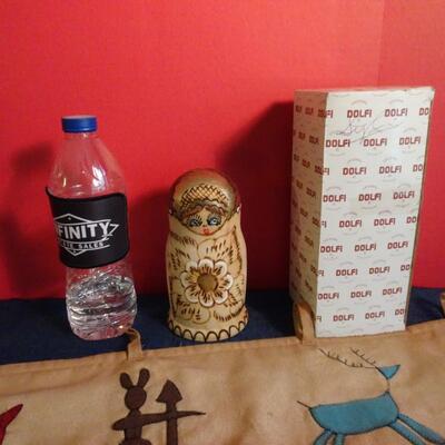 LOT 153. NATIVE AMERICAN INSPIRED HOME DECOR