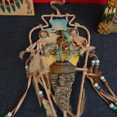 LOT 154. NATIVE AMERICAN INSPIRED HOME DECOR