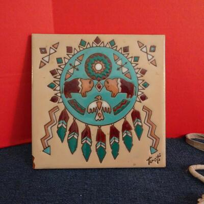 LOT 154. NATIVE AMERICAN INSPIRED HOME DECOR