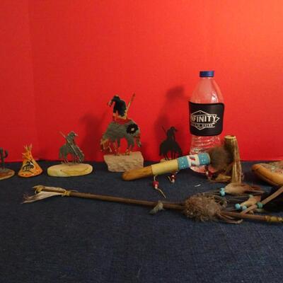 LOT 160. NATIVE AMERICAN INSPIRED DECOR