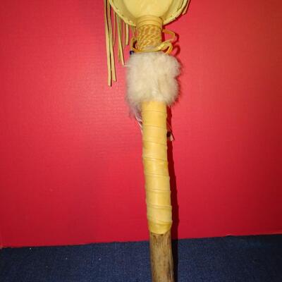 LOT 161. NATIVE AMERICAN INSPIRED DECOR MUSIC INSTRUMENT