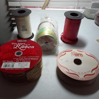 Lot of 5 Cristmas ribbon