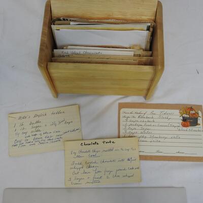Pinewood Recipe Box 4" W x 7" L x 5"  Includes Home Made Recipes...Yummy!