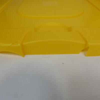 Home Durabilt 10 Gallon Storage Bins, 3 Lids Slightly Cracked, Otherwise New