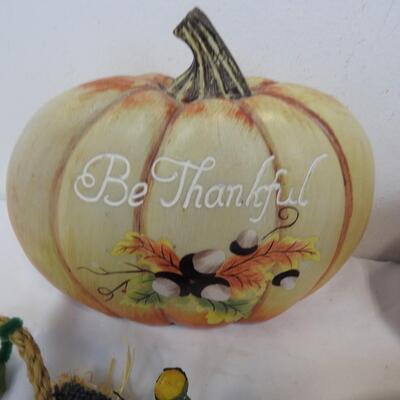 Fall/Halloween Lot: Ceramic Plate 9in, Garland 40in, Resin/Foam Pumpkin,Basket