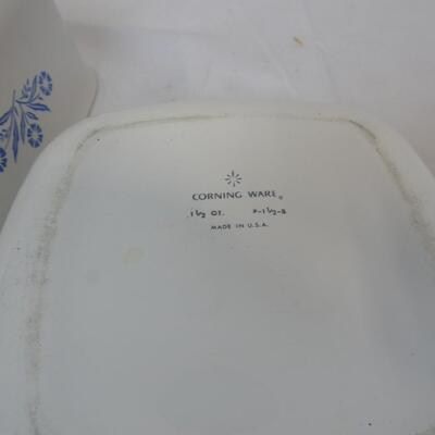 5 PC Corningware Cornflower Dish Lot: 2 W/ Lids, 7x5 1/2in, 1 Quart, 1 1/2 Quart