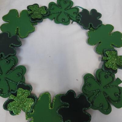 Valentine's/St Patrick's/Patriotic/Spring Decor Lot: Wreaths, Vase, Tinsel Star