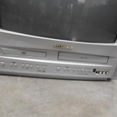 19in Sylvania TV/VCR/DVD Combo, WORKS