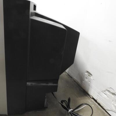 19in Sylvania TV/VCR/DVD Combo, WORKS