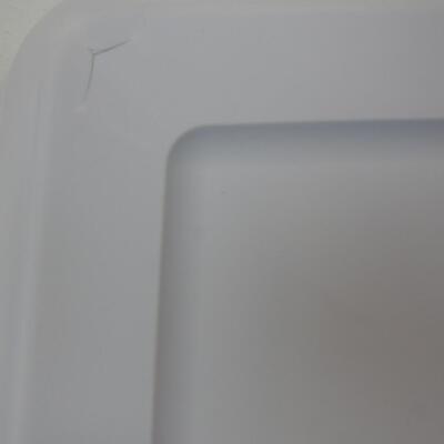Sterilight 58Qt Clear Bins With Lids, Bins Have Breakage On Top, 1 Lid Cracked