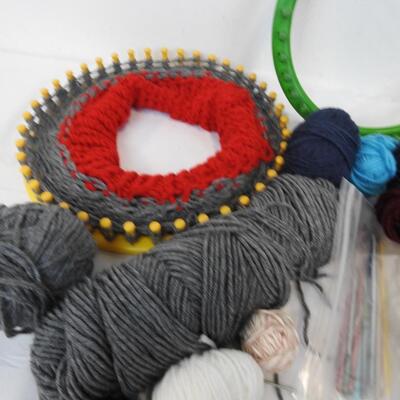 Craft Lot: Yarn, Round Knitting Looms, Hook, Crochet Hooks, Needles