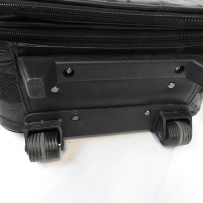 19in Luggage w/ Wheels & Adjustable Locking Handle, Black, Good Condition