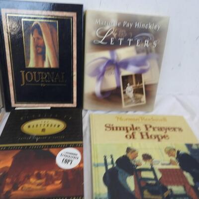 8 LDS/Inspirational Books: In His Image, Gift Of The Atonement, Unused Journal