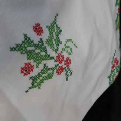 64in Christmas Tree Skirt w/4 Dinner Napkins, White, Hand Embroidered/Lace Edge