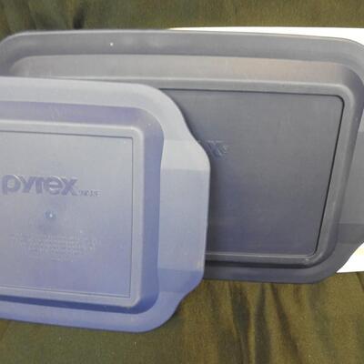 6Pc Pyrex Lot:  Glass Square Dishes, 1 Rectangle, 1 Square Lid, 2 Rectangle