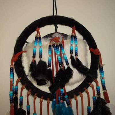 LOT `163. NATIVE AMERICAN INSPIRED DECOR DREAM CATCHER