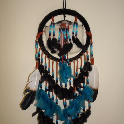 LOT `163. NATIVE AMERICAN INSPIRED DECOR DREAM CATCHER