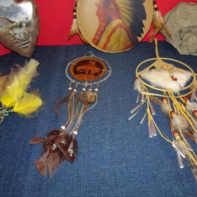 LOT 165. NATIVE AMERICAN INSPIRED DECOR