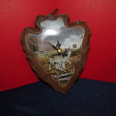 LOT 165. NATIVE AMERICAN INSPIRED DECOR