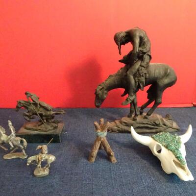 LOT 170. NATIVE AMERICAN INSPIRED DECOR