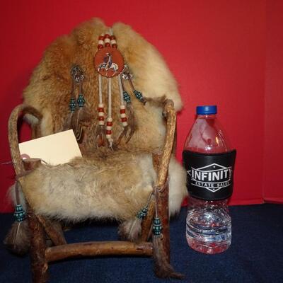 LOT 171. NATIVE AMERICAN INSPIRED DECOR. MINI CHAIR