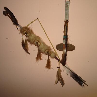 LOT 180. NATIVE AMERICAN INSPIRED WALLDECOR