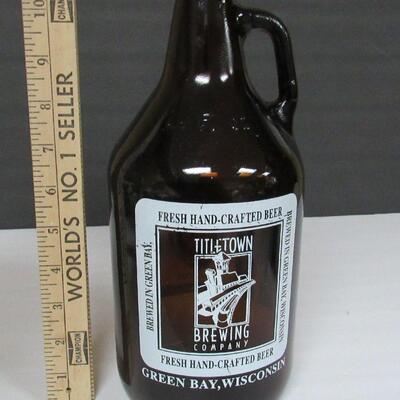 Titletown Brewing Co Growler 7th Annual GB Marathon Commemorative Bottle, May 21, 2006